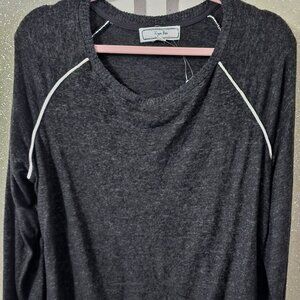 NWOT Hippie Rose Lightweight Sweater